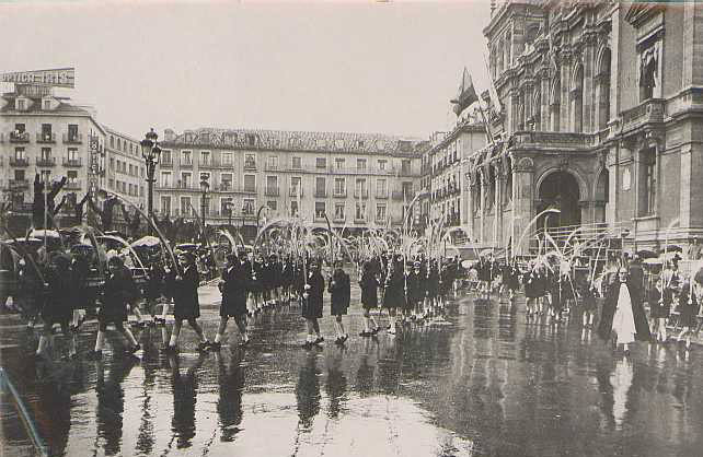 Procesión de la Borriquilla en Valladolid en la década de los setenta. 