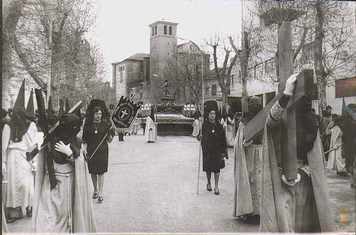 Imágenes de la Procesión de Penitencia y Caridad. 