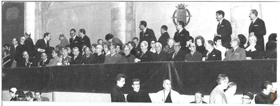 Cortejo de la Procesión General del Viernes Santo en los años 70 en Valladolid. 