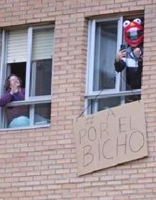 Imagen secundaria 2 - Mensajes de apoyo en la parcela de Parquesol. 