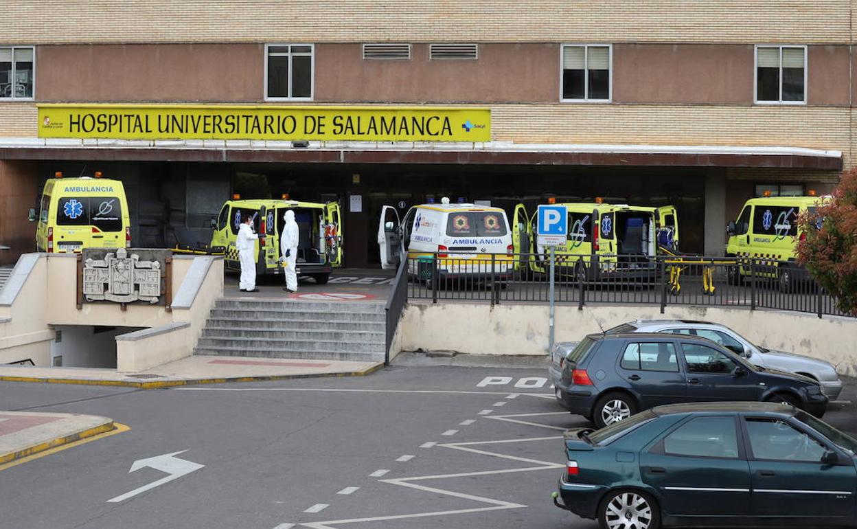 Coronavirus en Salamanca: El hospital afirma que «las ambulancias son desinfectadas después de cada traslado»