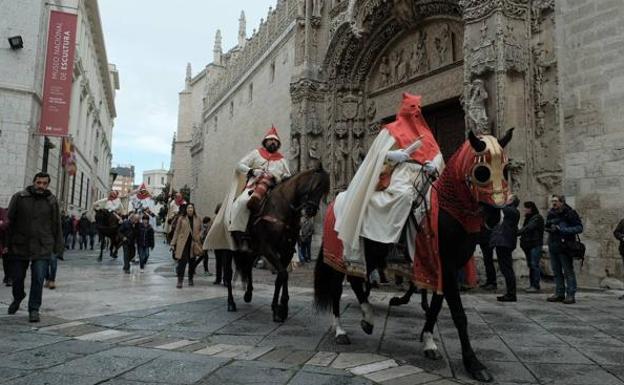 Valladolid amanece por segunda vez en medio siglo sin el pregón a caballo