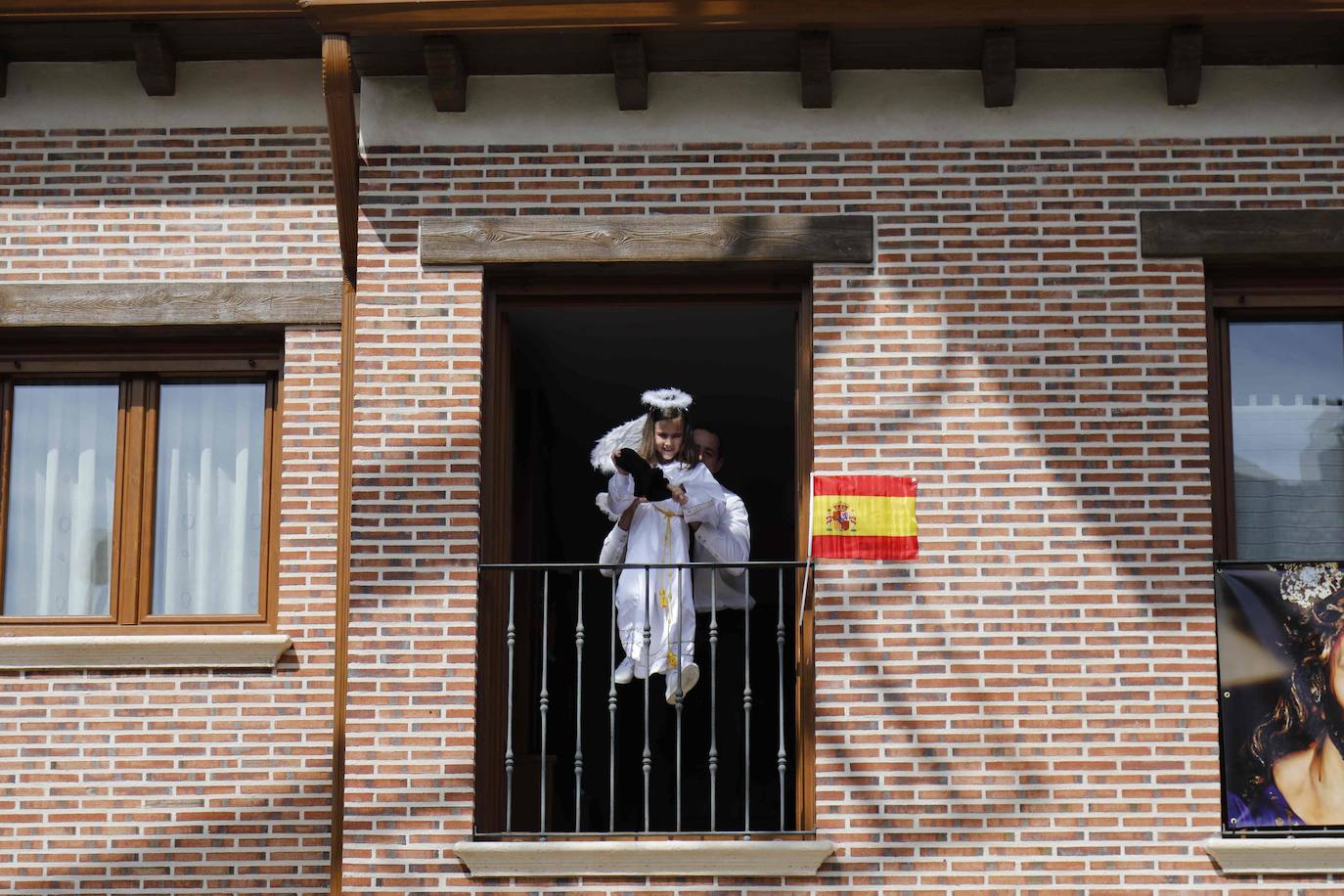 Simbólica Bajada del Ángel en Peñafiel.