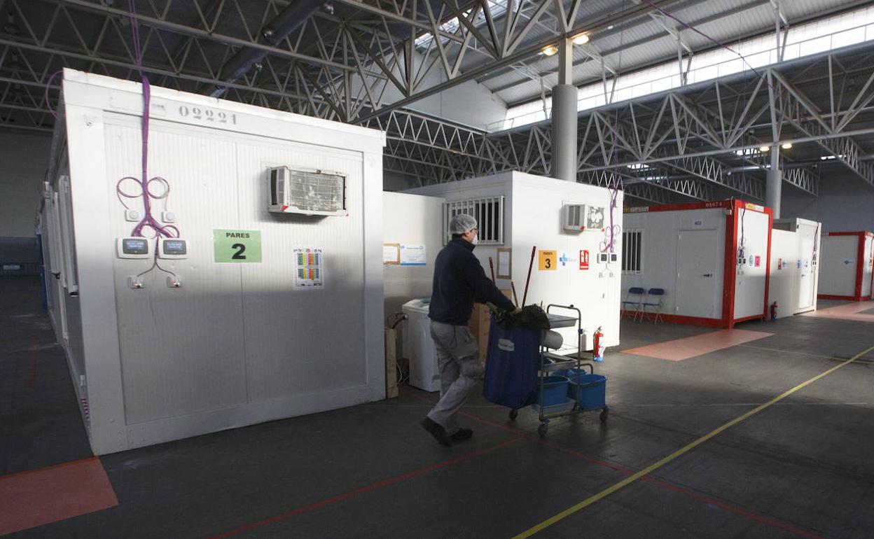 Imagen del interior del hospital de campaña levantado en la Feria de Valladolid.