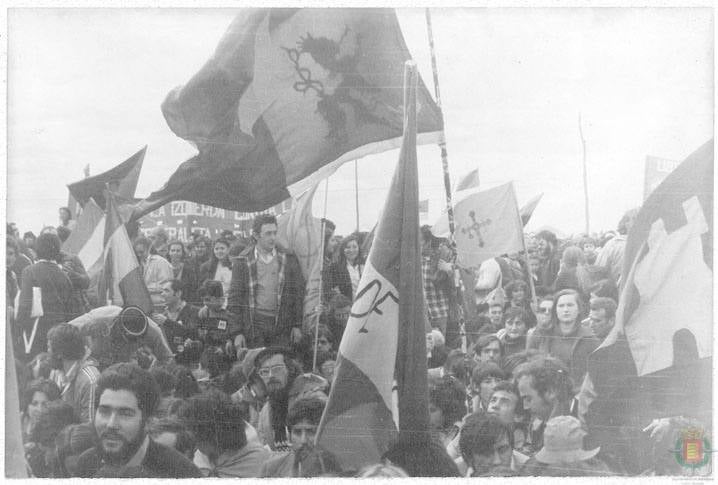 Asistentes a la fiesta de Villalar de 1978.