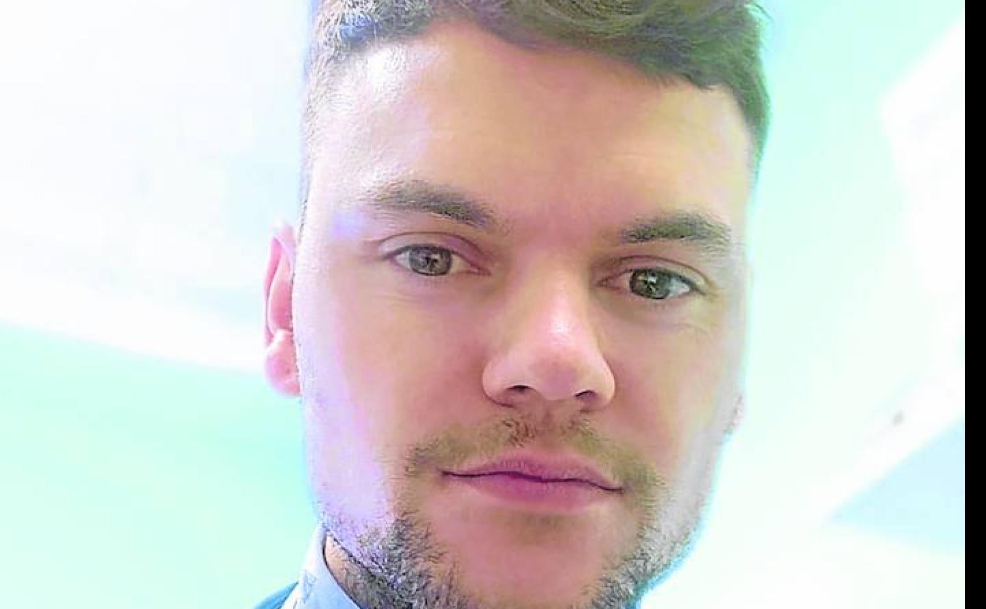 Héctor Ruiz, con un fonendoscopio colgado al cuello.