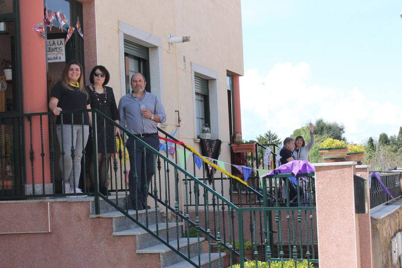 Fotos: Vecinos de Doñinos celebran las fiestas de San Marcos en sus casas