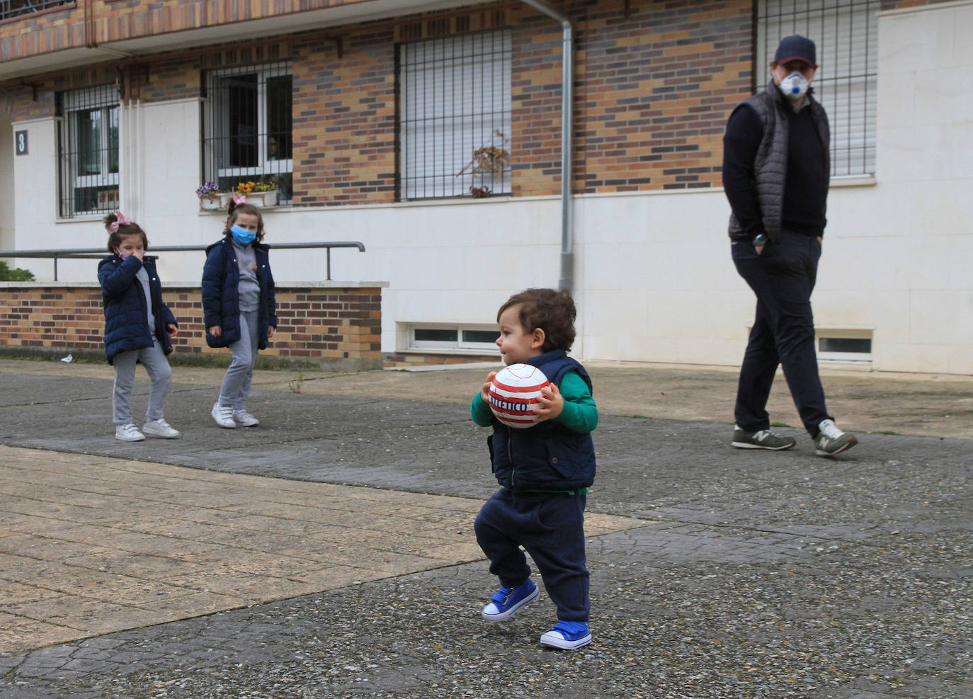 Las calles de Segovia vuelven a ser de los niños. 