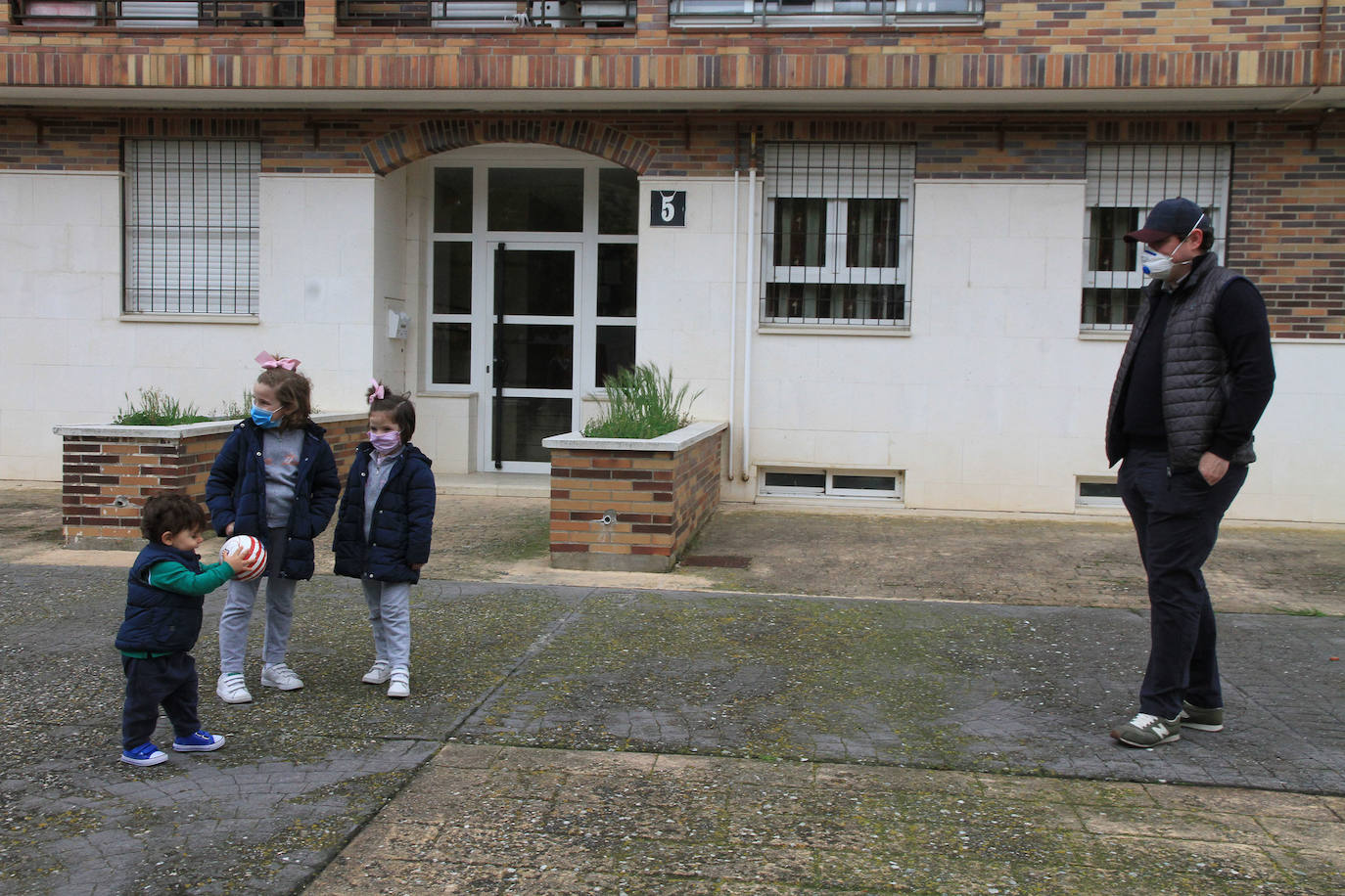 Las calles de Segovia vuelven a ser de los niños. 