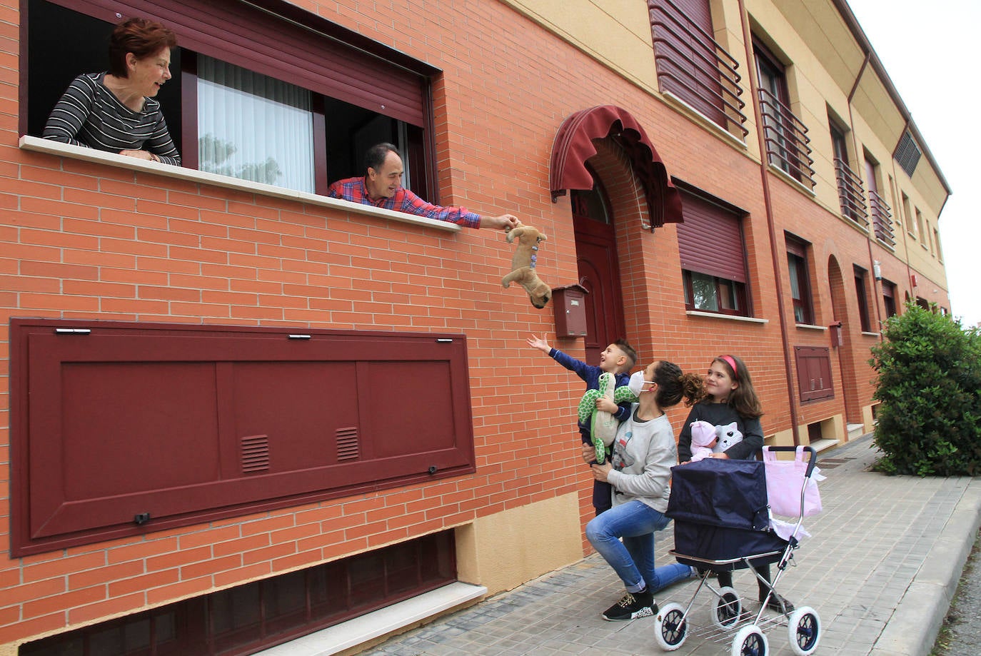 Las calles de Segovia vuelven a ser de los niños. 