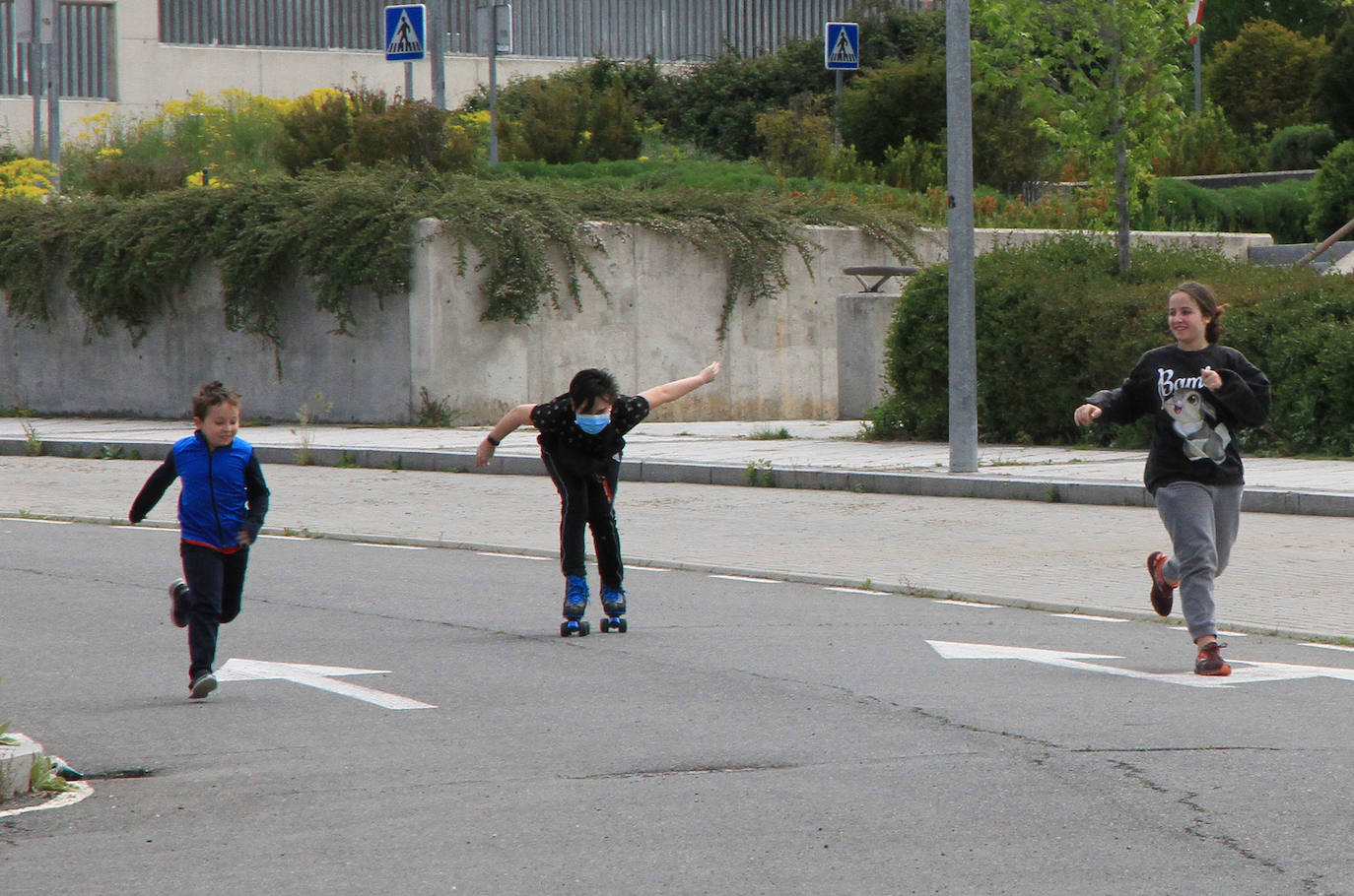 Las calles de Segovia vuelven a ser de los niños. 