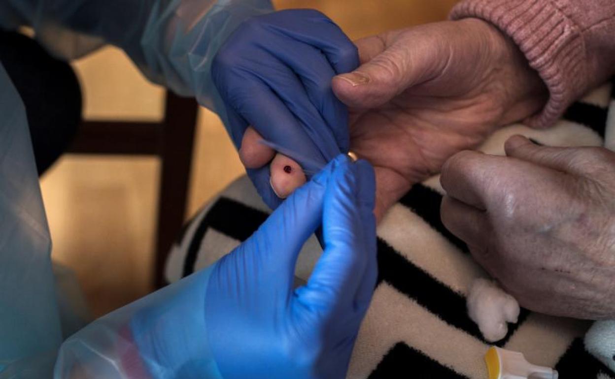 Coronavirus en Castilla y León: Subsanados los problemas, la comunidad está lista para arrancar mañana las pruebas de seroprevalencia