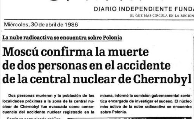 Imagen principal - Foto 1: Portada de El Norte de Castilla del 30 de abril de 1986; foto 2: la primera información que apareció en El Norte sobre el accidente el 29 de abril de 1996; foto 3: detalle de la información en páginas interiores del 1 de mayo de 1996.