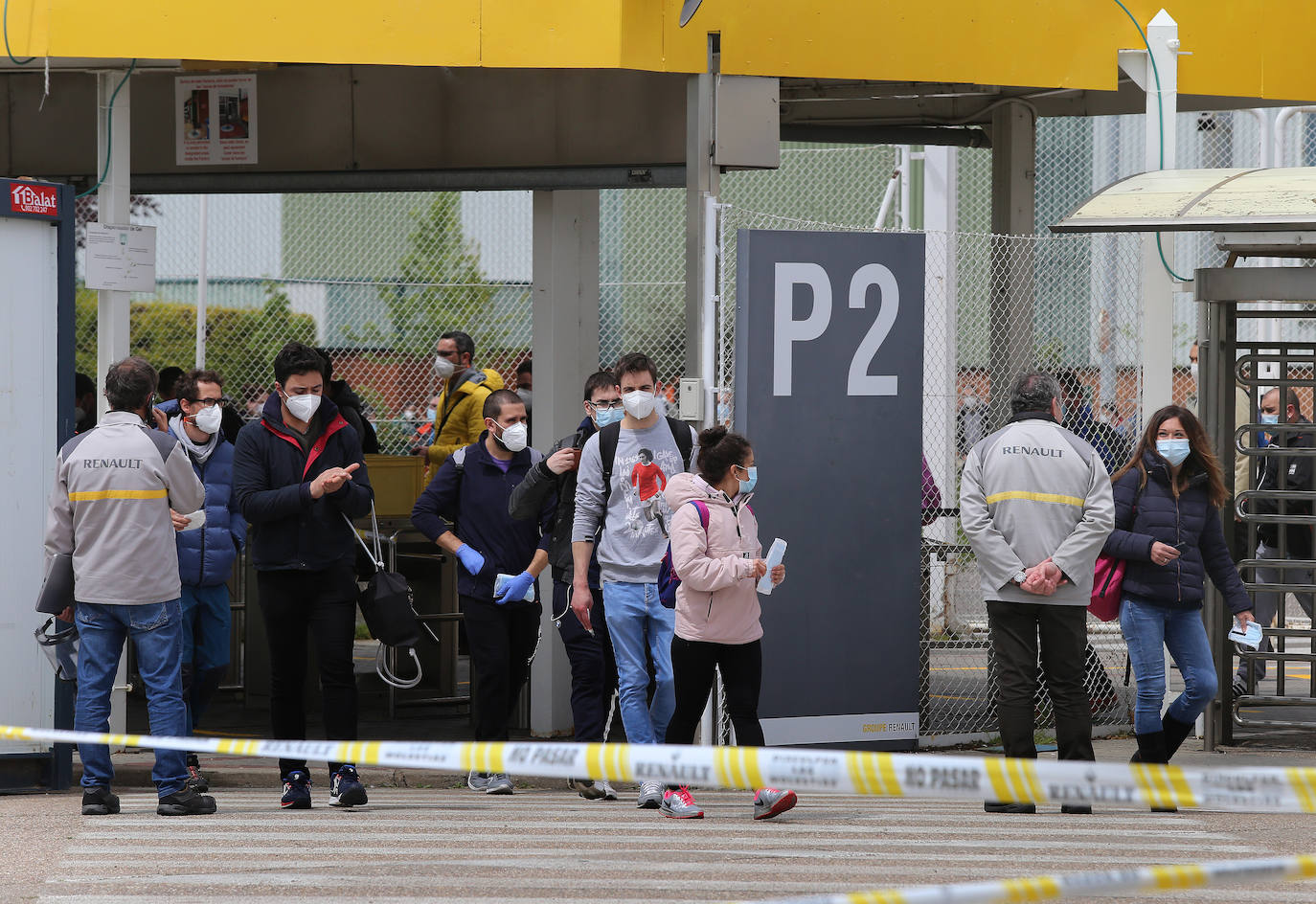 La fábrica de Renault en Villamuriel vuelve a producir tras 46 días de parón