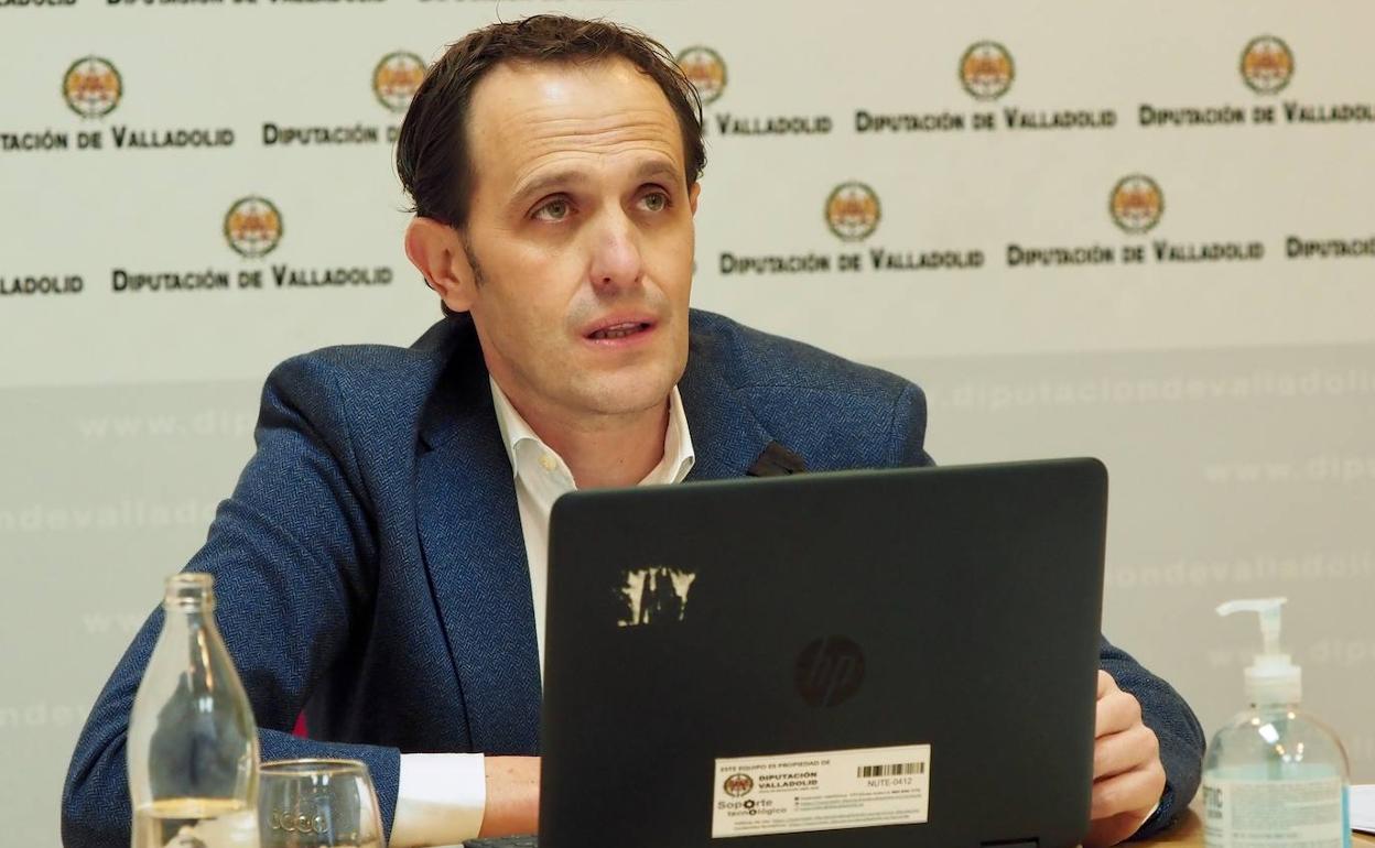 El presidente de la Diputación, Conrado Íscar, durante la presentación del plan, este jueves por la mañana. 