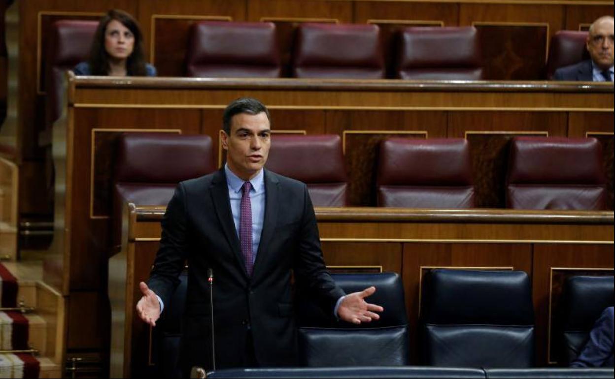 El presidente del Gobierno, ayer en la sesión de control en el Congreso.