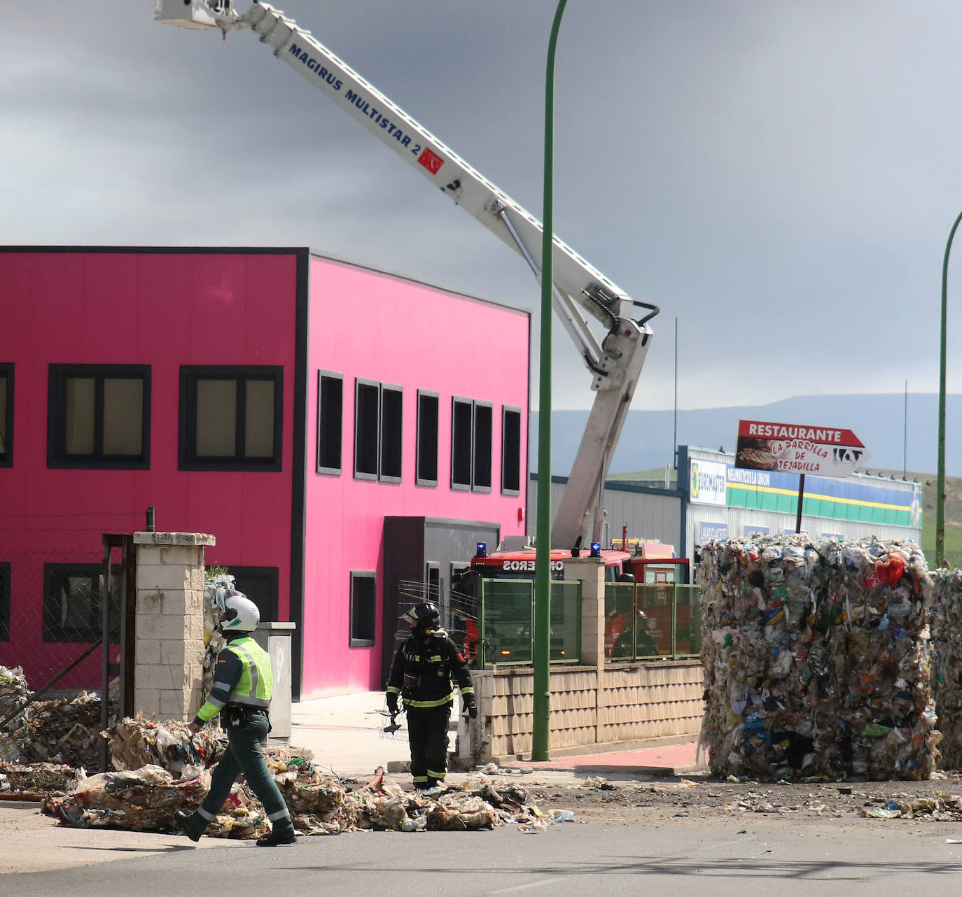 Aparatoso incendio en Valverde del Majano.