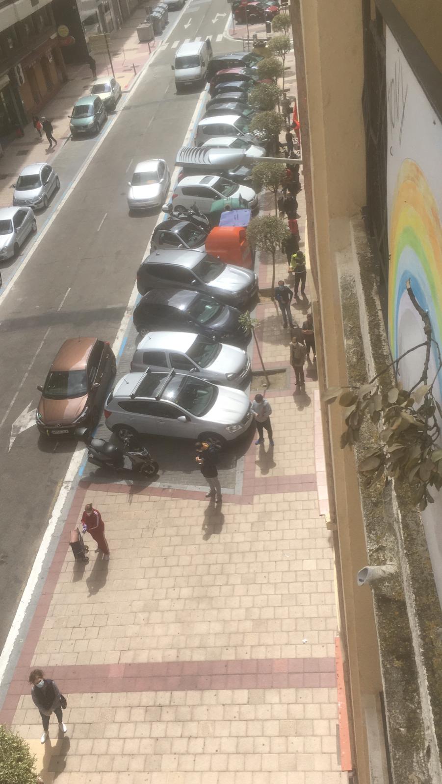 Fotos: Colas para hacer la compra en los supermercados de Valladolid