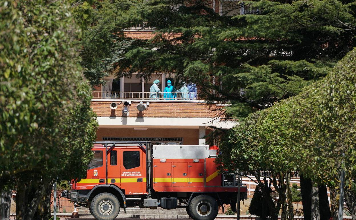 Tareas de desinfección en una residencia de Salamanca.