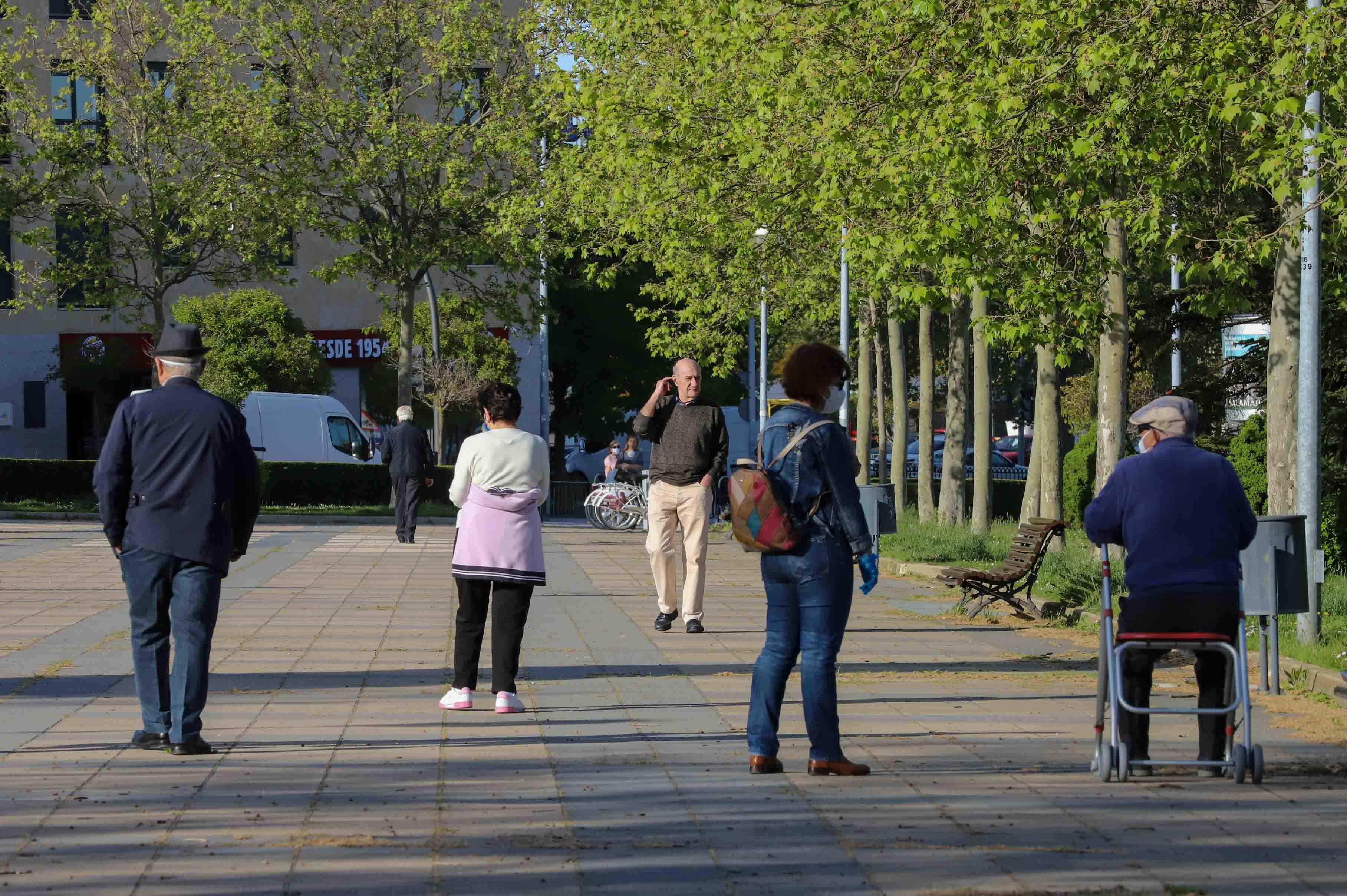 Fotos: Los salmantinos disfrutan de su primera tarde de paseo y deporte