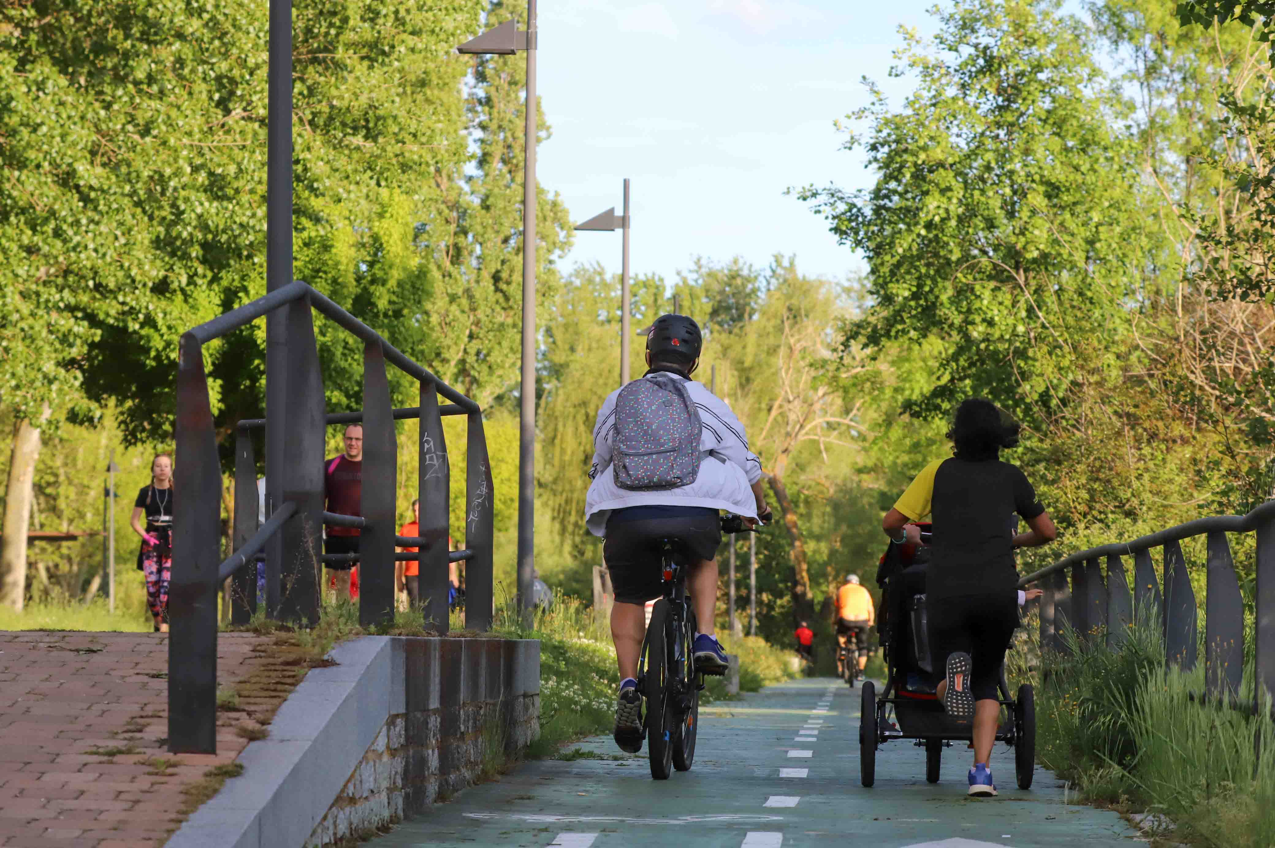 Fotos: Los salmantinos disfrutan de su primera tarde de paseo y deporte