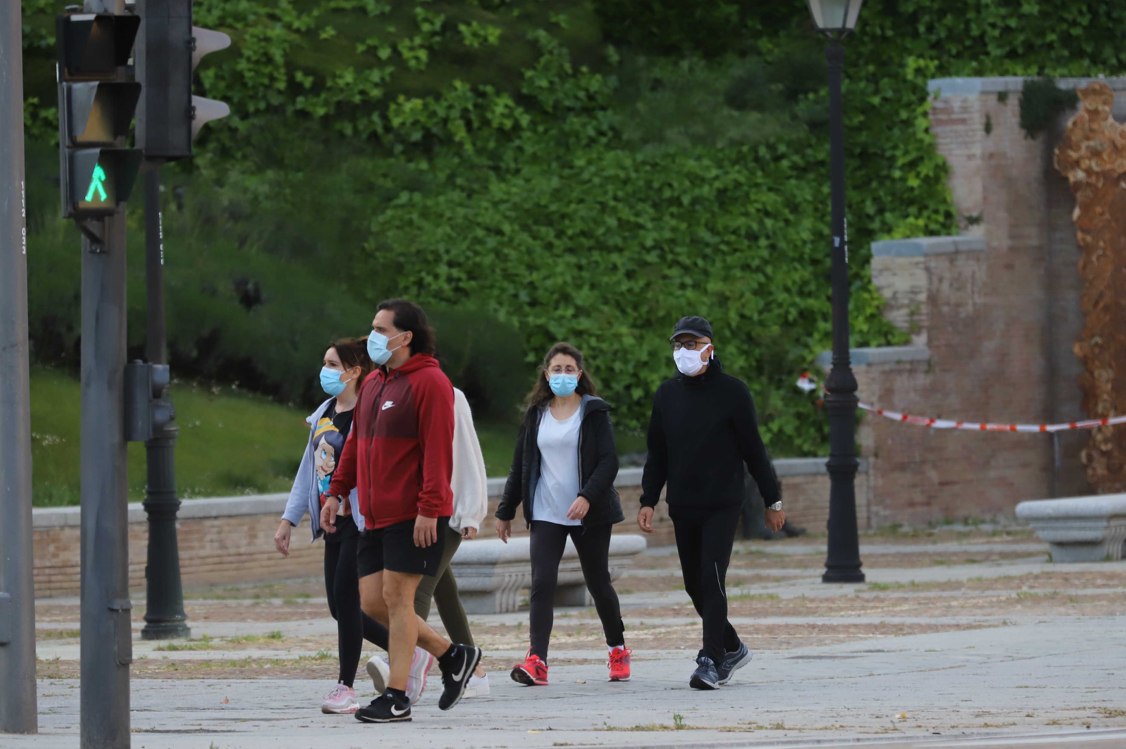 Fotos: Los salmantinos disfrutan de su primera tarde de paseo y deporte