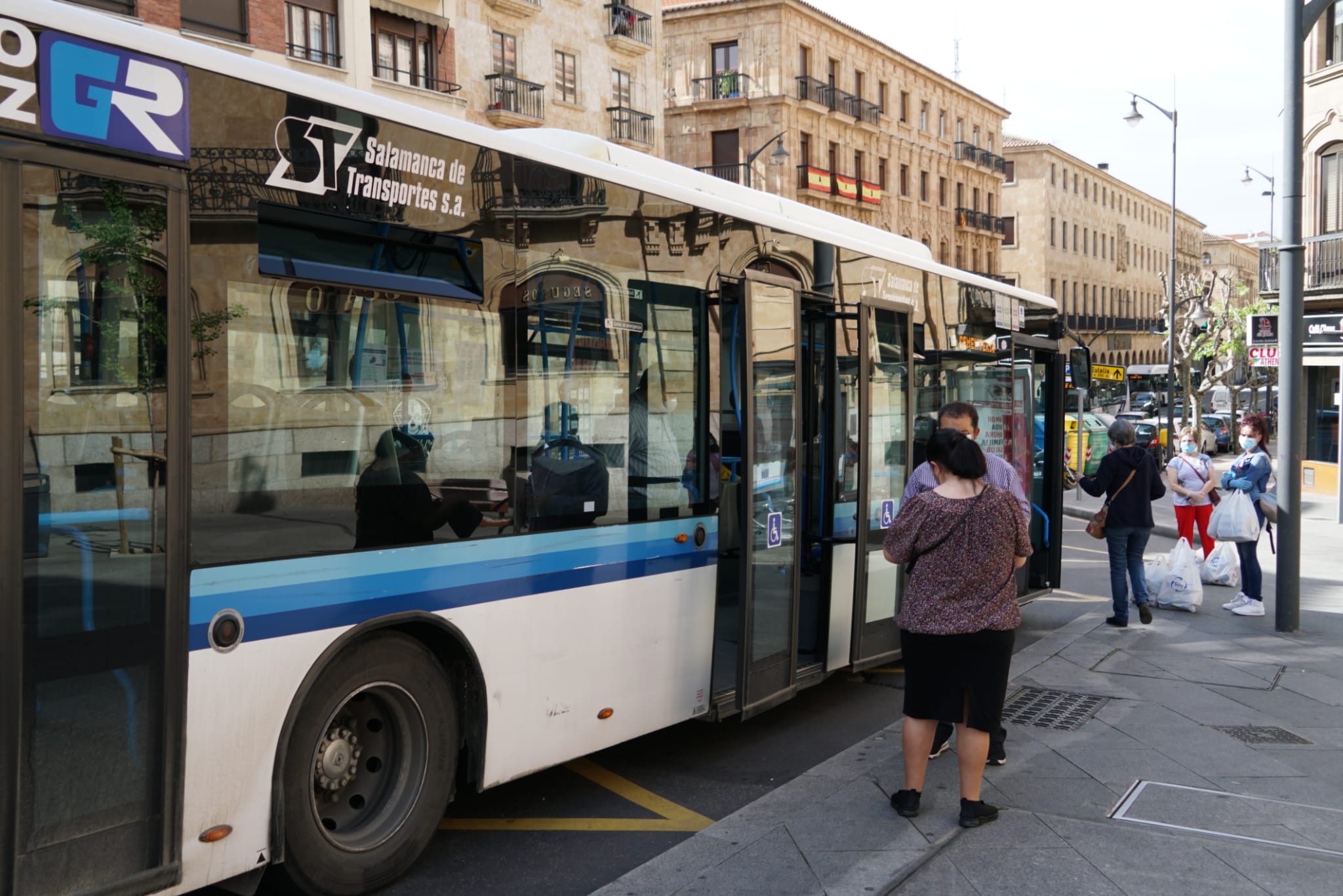 Fotos: Actividad en las calles comerciales de Salamanca en el inicio de la Fase 0