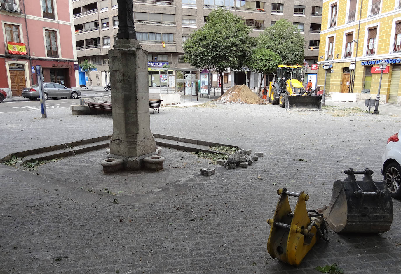 Los trabajos durarán tres meses y para agosto la plaza estará transitable 