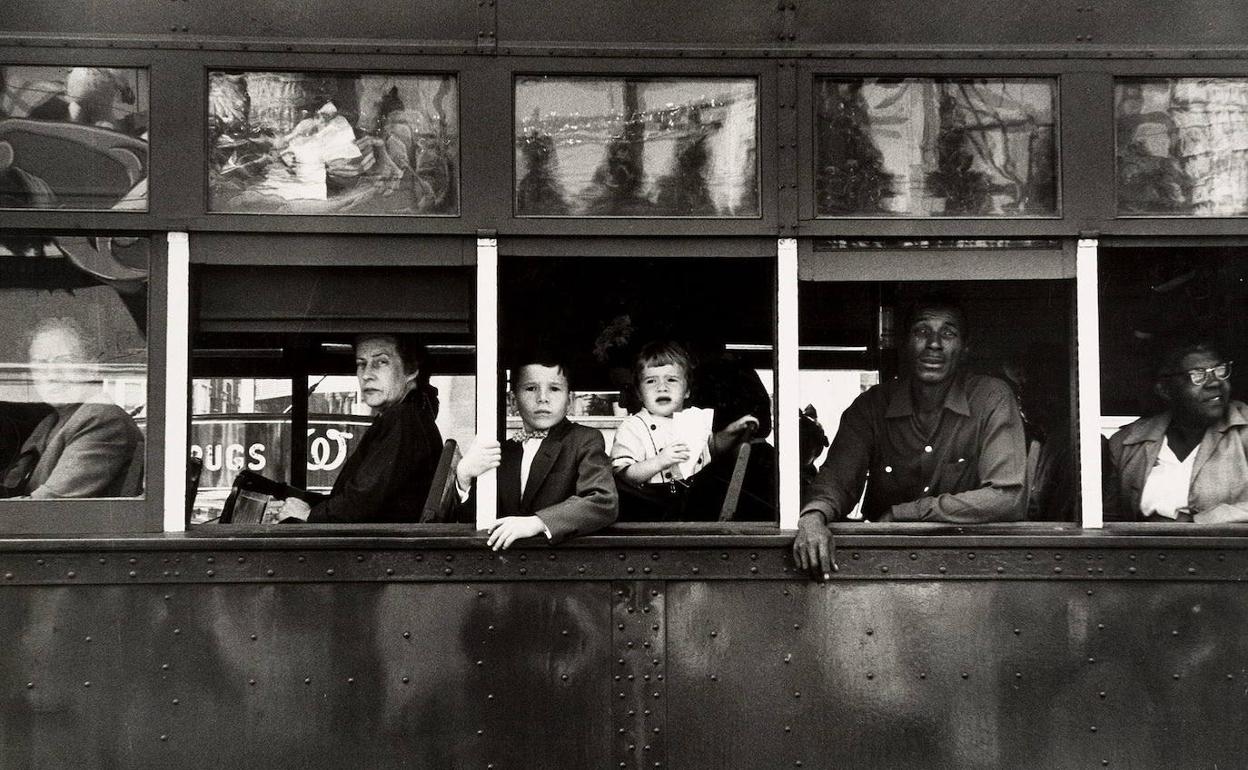 Una de las fotografías de Robert Frank para su trabajo 'Los americanos' (1958), publicado con texto de Jack Kerouac.