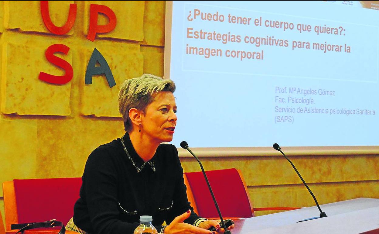 La directora del servicio de asistencia psicológica sanitaria de la UPSA, María Ángeles Gomez. 