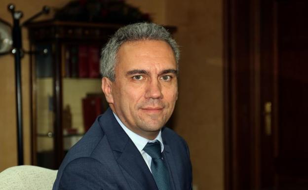 Javier Izquierdo, en su despacho de la Delegación del Gobierno en Castilla y León.