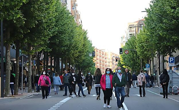 La desescalada baja de 225.000 a 160.000 las personas que no salen de casa en todo el día en Salamanca