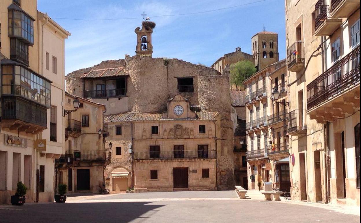 Plaza de España de Sepúlveda, durante el confinamiento. 