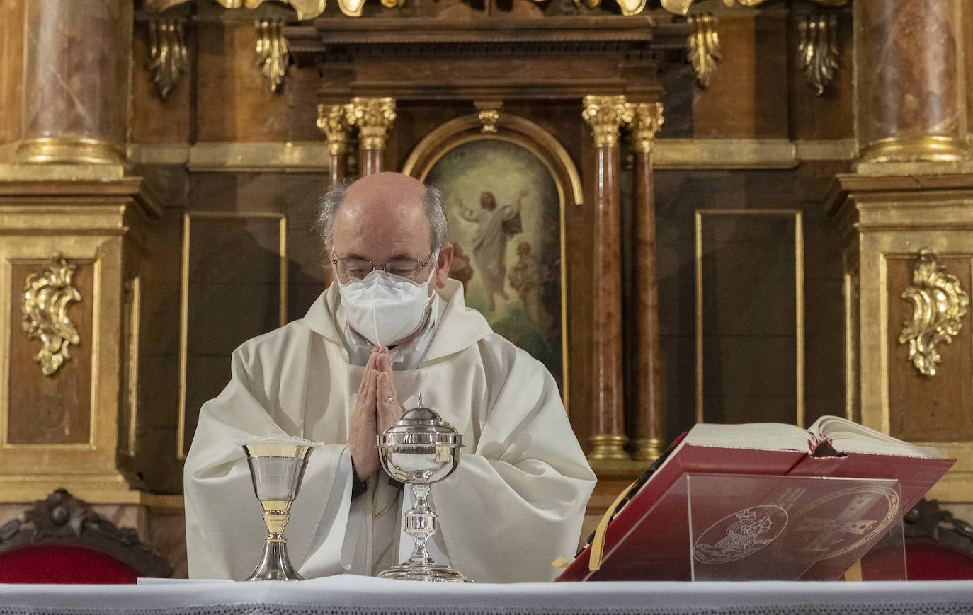 Fotos: Los fieles regresan a la misa de San Nicolás