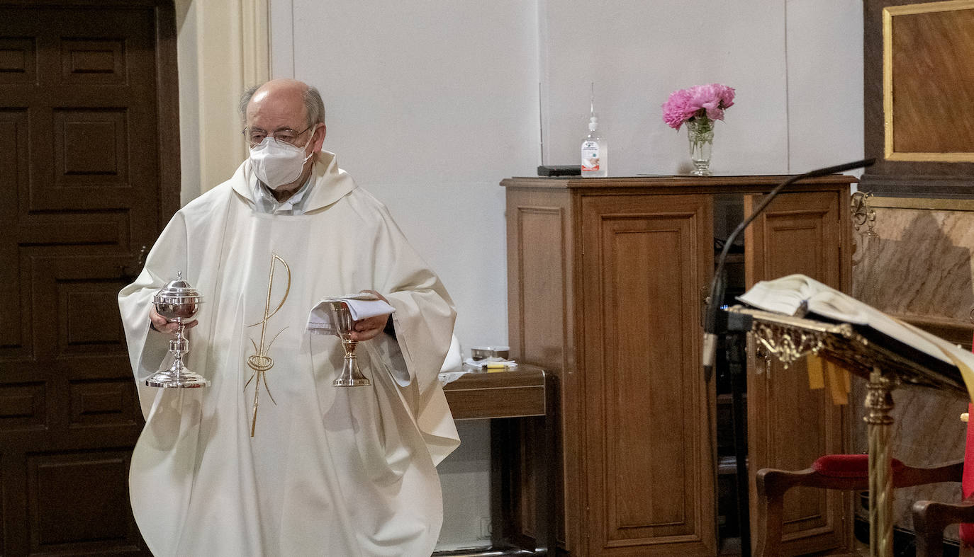 Fotos: Los fieles regresan a la misa de San Nicolás