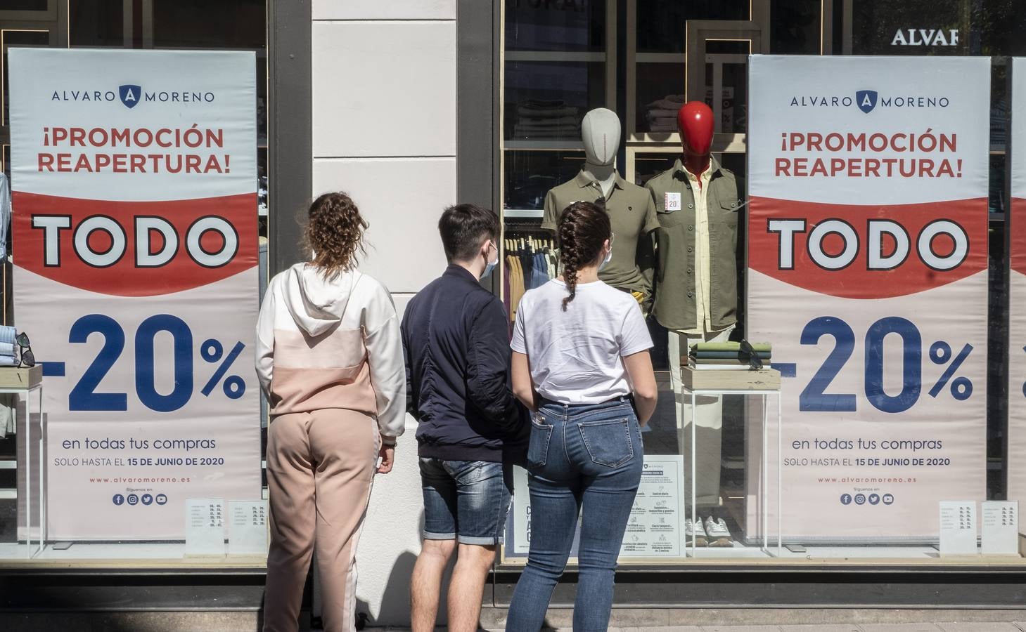 Fotos: El comercio de Valladolid reabre sus puertas