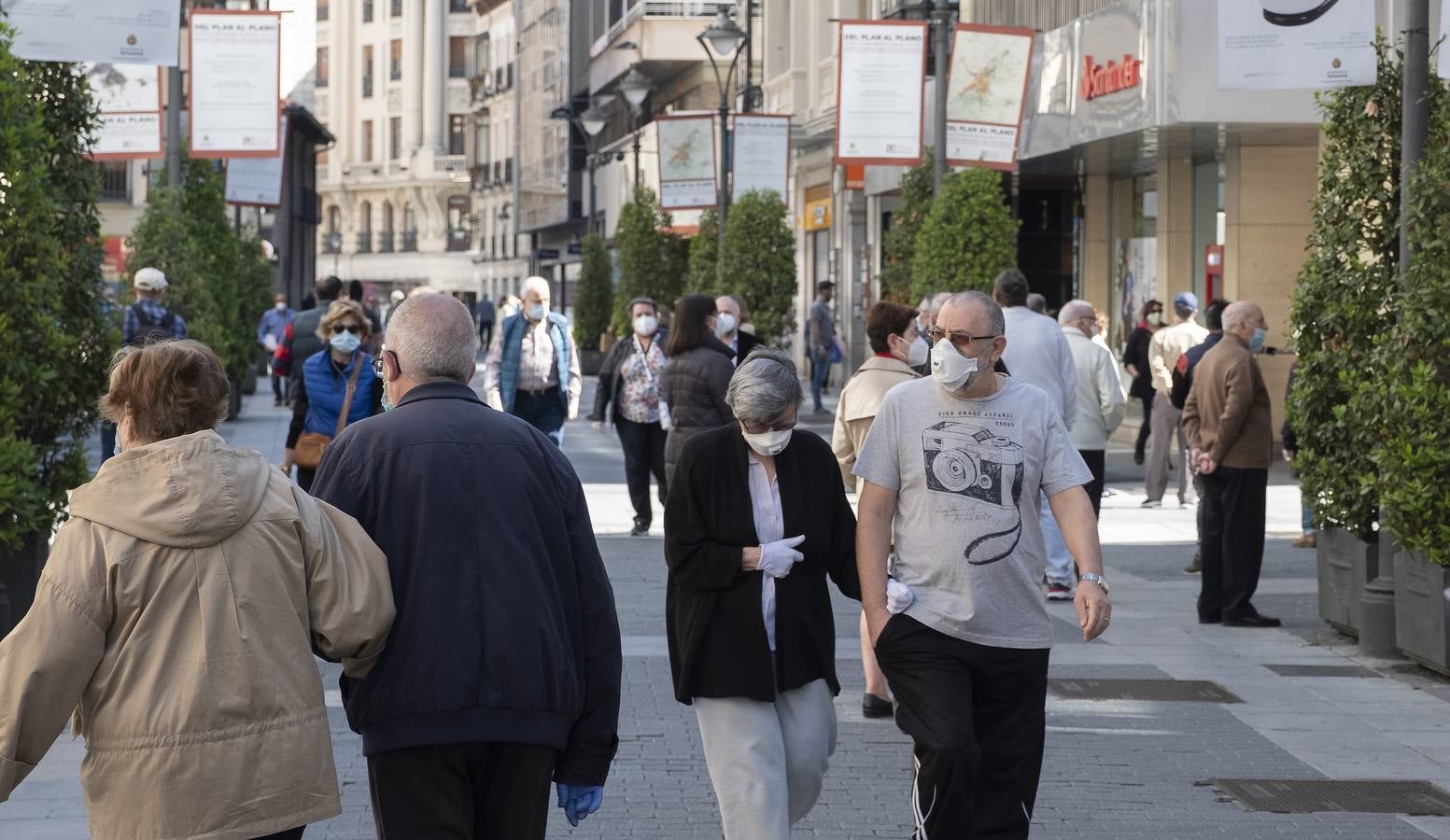 Fotos: El comercio de Valladolid reabre sus puertas