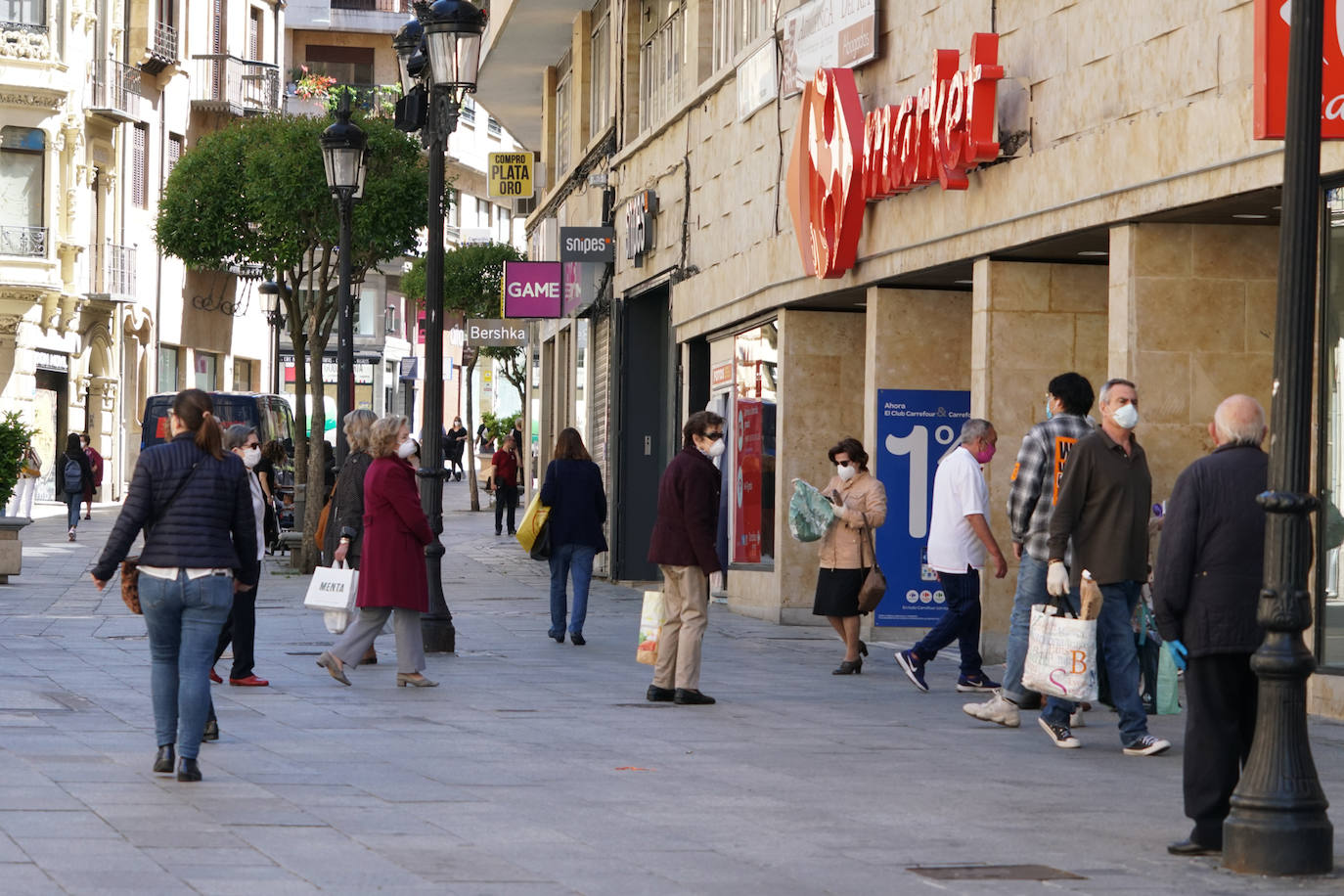 Fotos: Salamanca vuelve a salir de escaparates