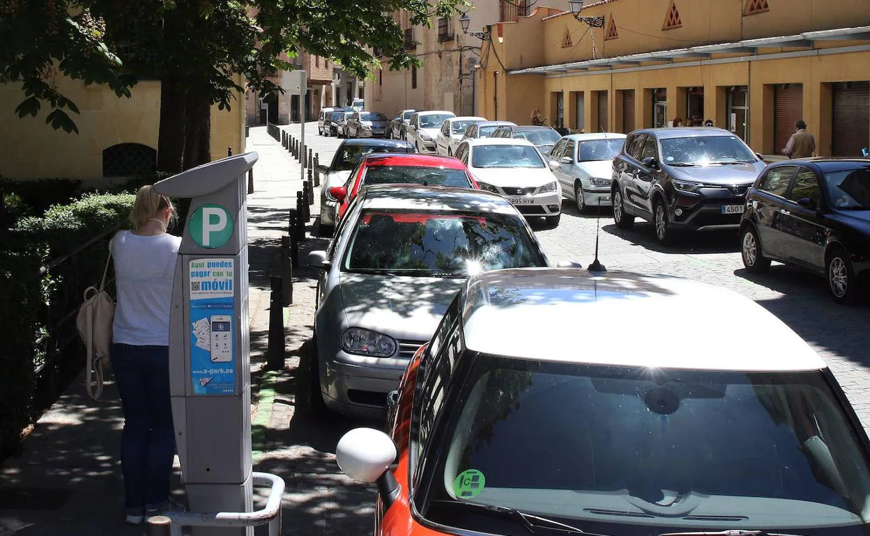 Parquímetro de la zona verde en el recinto amurallado. 