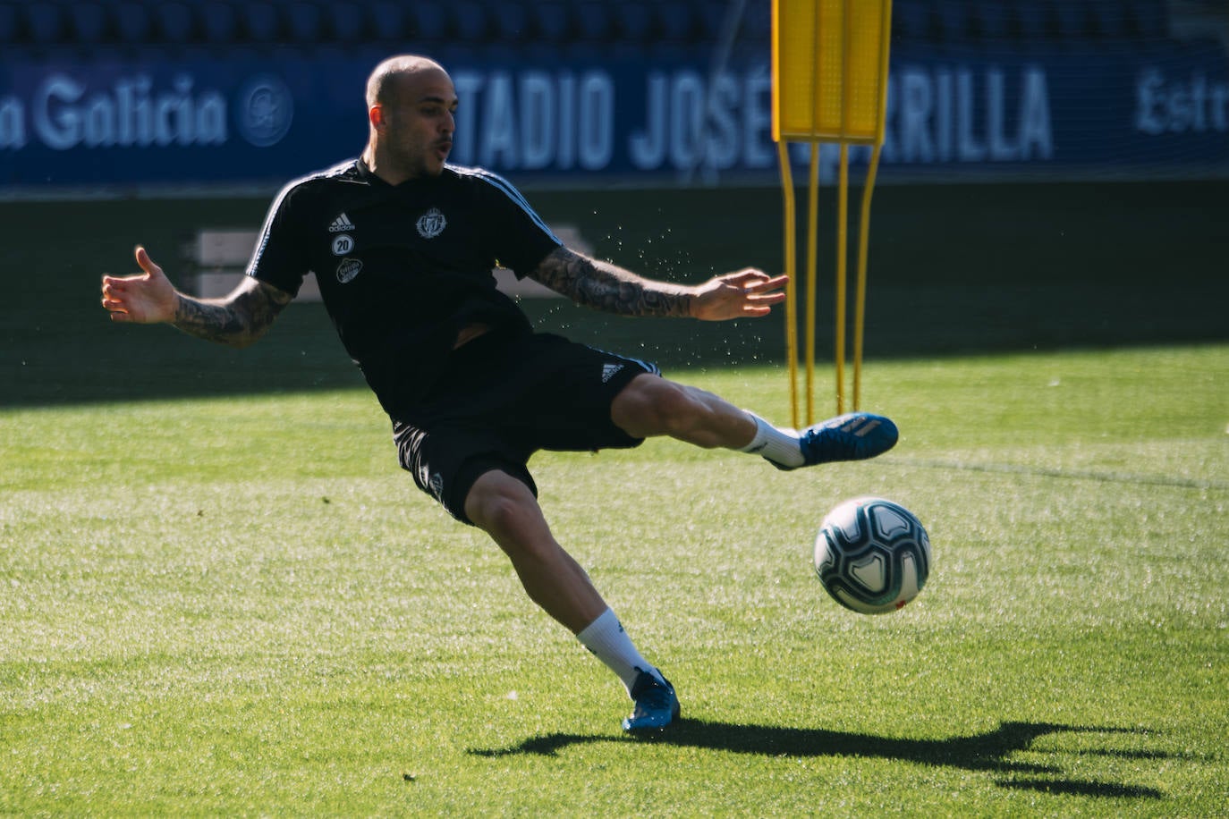 Fotos: El presidente del Real Valladolid, Ronaldo Nazario, acude al entrenamiento en el Zorrilla