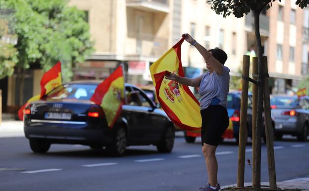 La marcha de Vox en Salamanca convoca a unos 1.800 vehículos