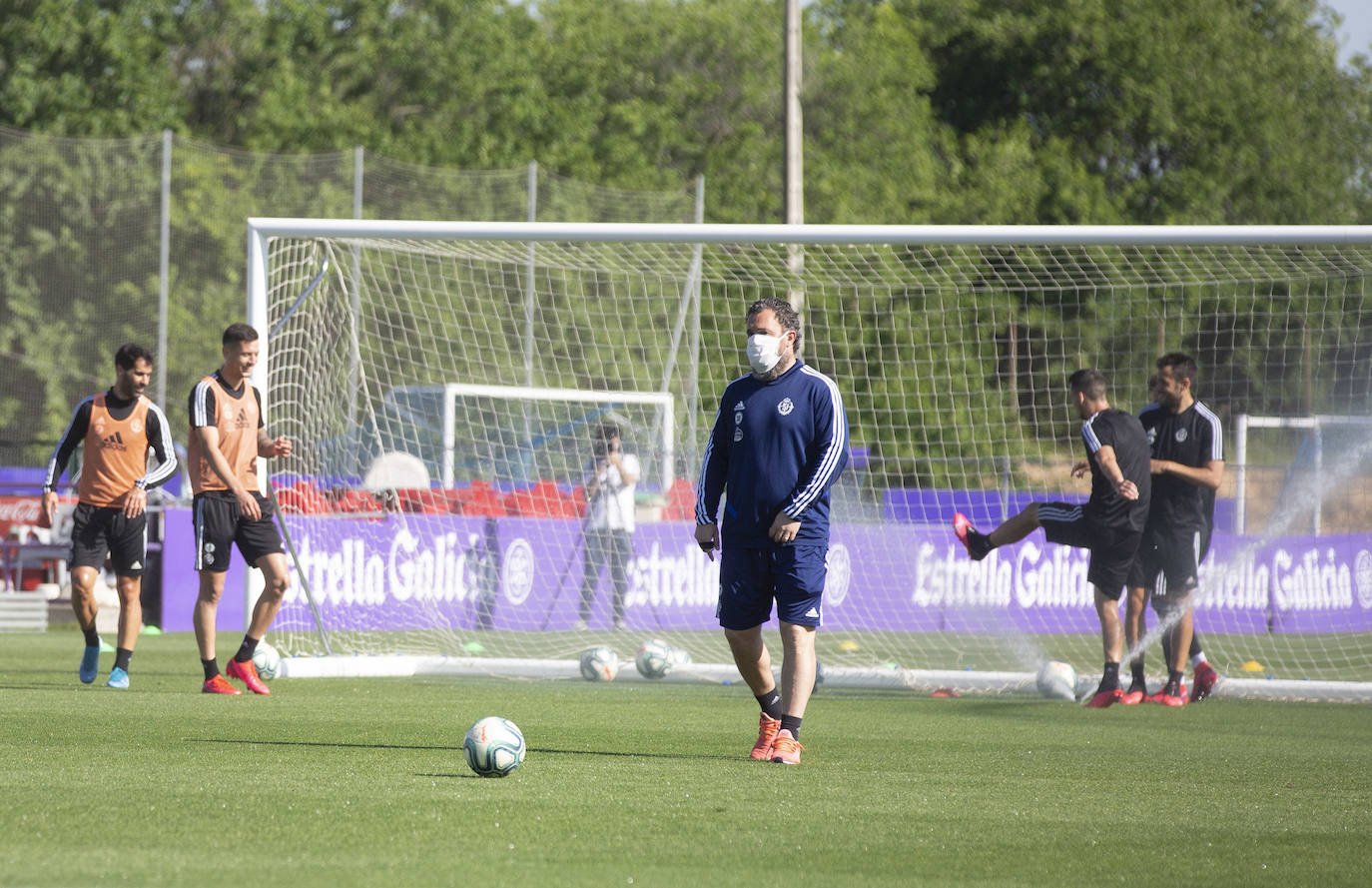 La plantilla de Sergio González se ha ejercitado esta mañana en las instalaciones del Pucela. 