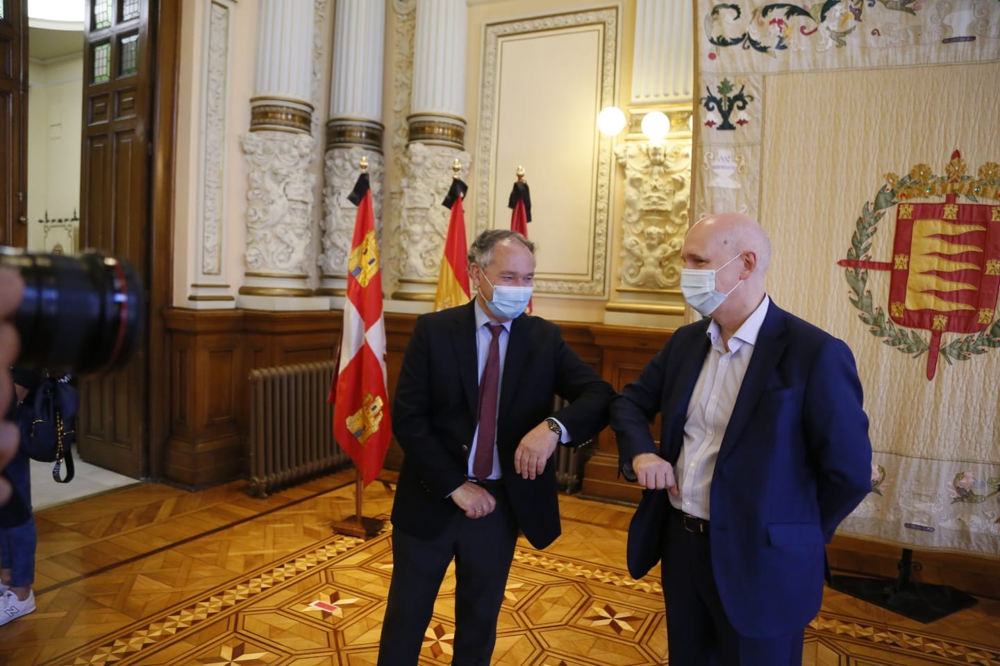 El edil Alberto Palomino Echegoyen sustituirá a José Antonio Otero al frente de la Concejalía de Seguridad y Salud Pública, tras la renuncia de Otero quien se recupera de forma favorable tras sufrir un infarto, y que se mantendrá en el equipo de Gobierno sin dedicación exclusiva