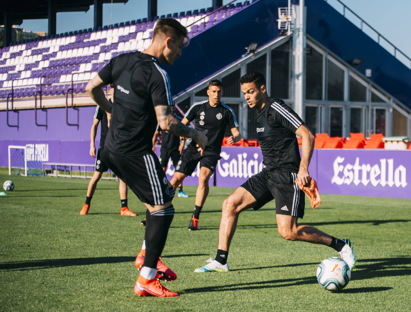 Fotos: La primera plantilla del Real Valladolid continúa trabajando a buen ritmo