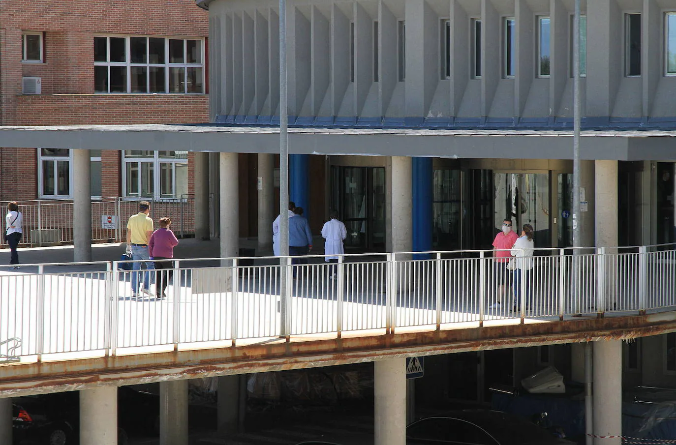 Acceso al Hospital General de Segovia.