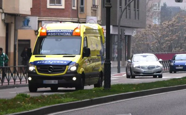 Trasladan al Clínico de Valladolid a dos menores de 17 años heridos por arma blanca en Santovenia