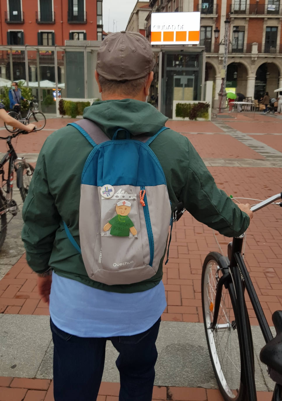 La cita, organizada por la Asamblea Ciclista y la plataforma Conbici, reúne a usuarios de las dos ruedas