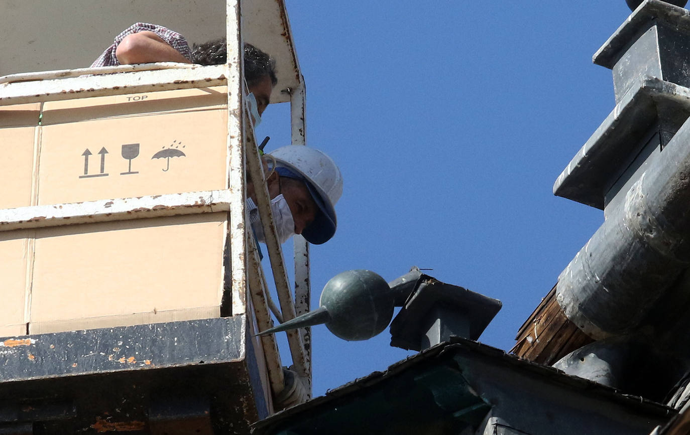 Numerosos daños en el exterior de la torre de San Martín. 