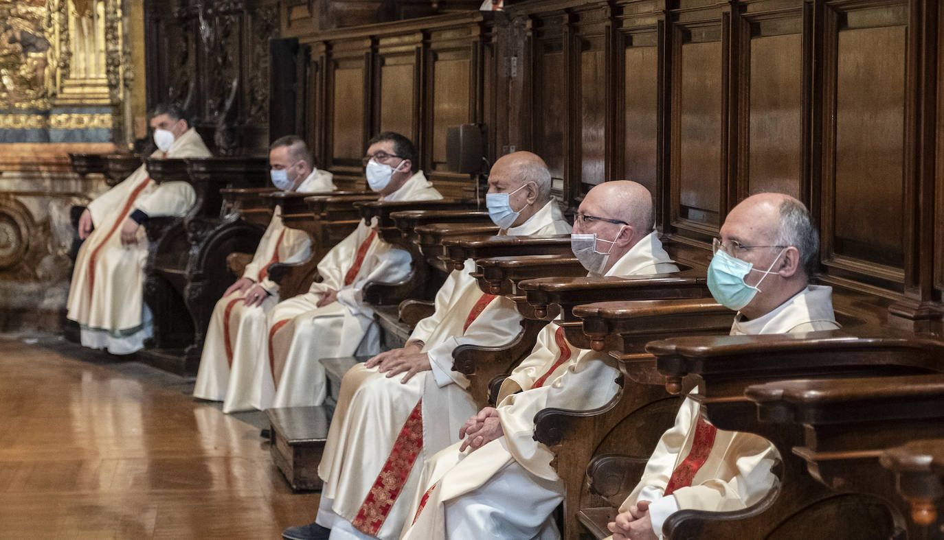 El cardenal arzobispo de Valladolid Ricardo Blázquez presidió el homenaje por los religiosos de la diócesis a quienes no pudieron acompañar durante el sepelio