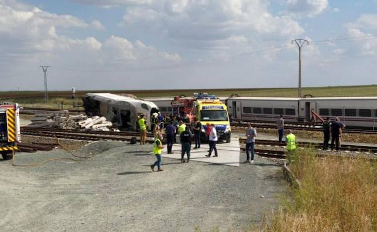 El maquinista herido en el accidente ferroviario de La Hiniesta sigue «estable» y «con leve mejoría»